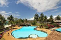 reef-hotel-mombasa-pool