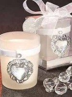 Candle-in-Heart-shape