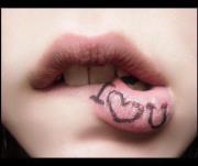 I love u on lips