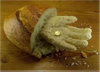 bread wit hands